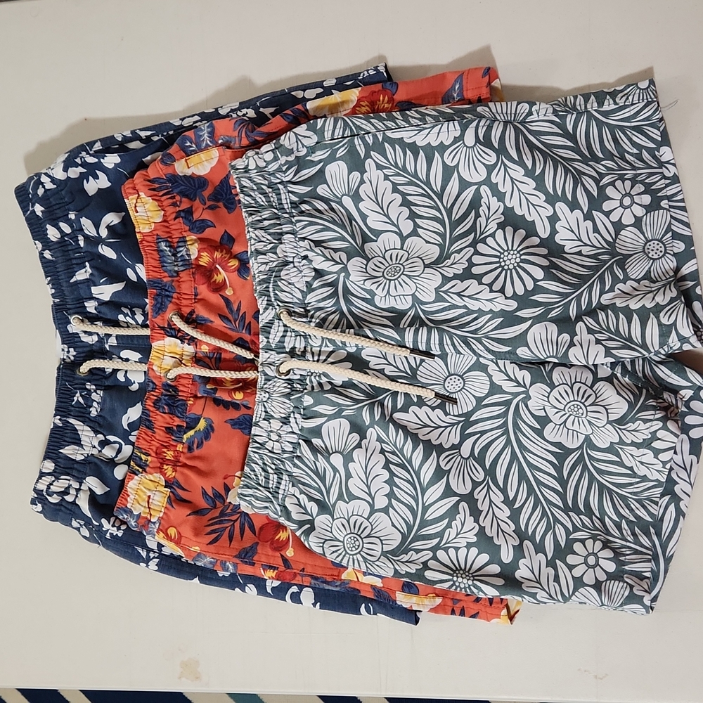 Fair Harbor boys Bayberry Trunks size medium
